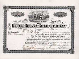 Die Dutch Guiana Gold Company, Aktie von 1907. Die Gesellschaft wurde gegründet 1906 für den Betrieb von Goldminen auf Surinam in Südamerika. Die Aktie wurde ausgestellt auf und ist rückseitig eigenhändig signiert von David Halliday Moffat (1839-1911), bedeutender Bankier in Denver, Colo., machte ein Vermögen mit Grundstücks- und Goldminenspekulationen, förderte den Eisenbahnbau in Colorado. Er war Gründer der Denver, Northwestern & Pacific RR, die die Moffat Route betrieb, die bekannteste und beliebteste Eisenbahnstrecke der USA.